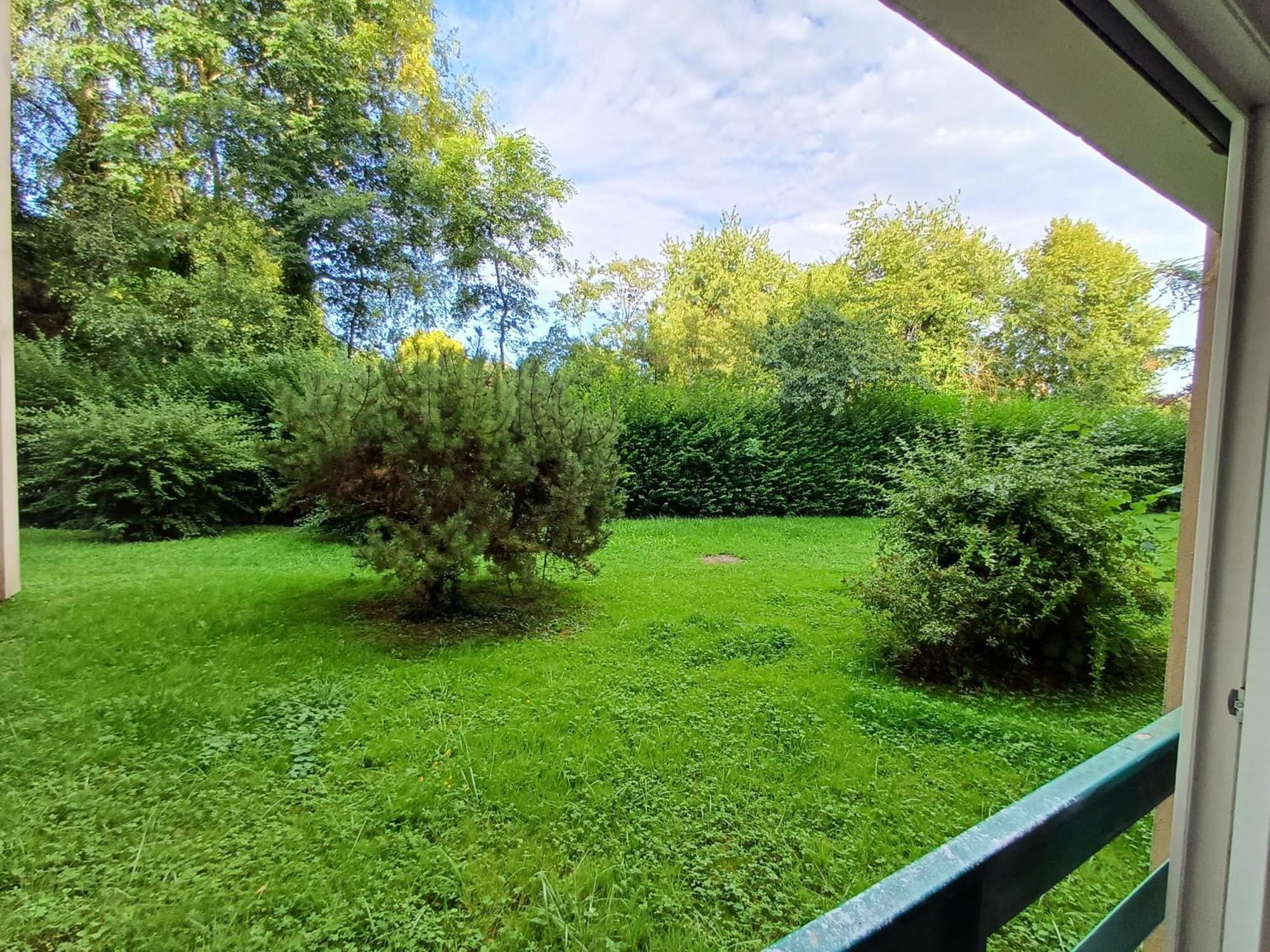 Appartement, Verdun , Proche Centre Ville Exteriör bild